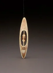 Netsuke, das eine Weberschiffchen darstellt, mit dem Siegel von Kokusai, ca. 1860